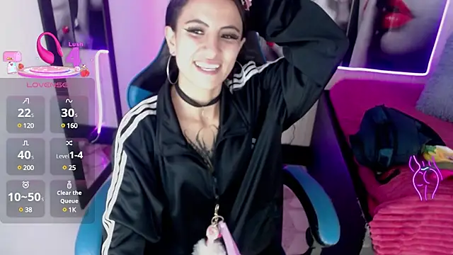 Snapshot of Anniee_x chatting on 03-12-25, 06:22 Anniee x online show from 03-12-25, 06:22