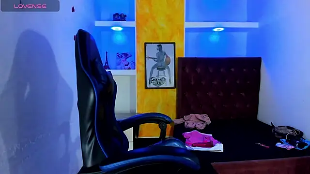 Anniee x online show from 05-14-26, 12:46