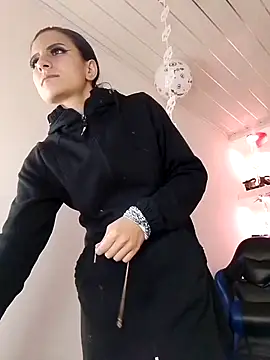 Anniee x online show from 10-26-25, 09:10