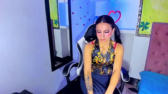 Anniee x online show from 05-07-26, 01:03