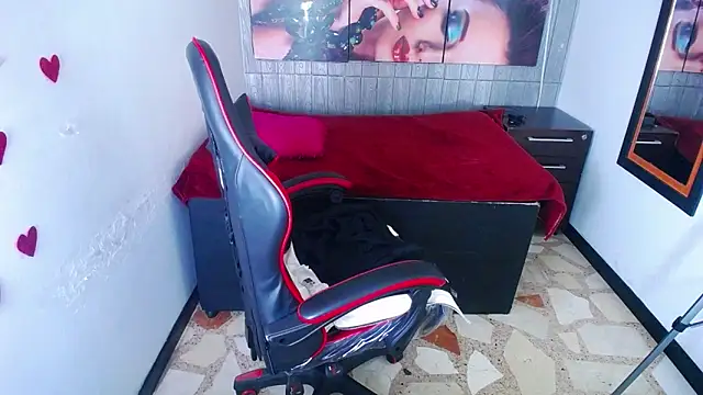 Anniee x online show from 02-27-26, 01:00