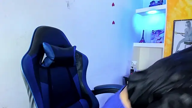 Anniee x online show from 05-22-26, 12:47