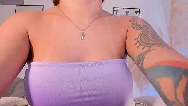 NiiaEvanss online show from 11-15-25, 01:04