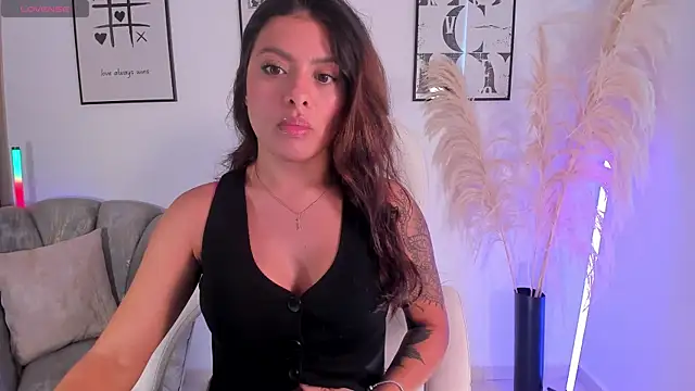 NiiaEvanss online show from 10-02-25, 03:37