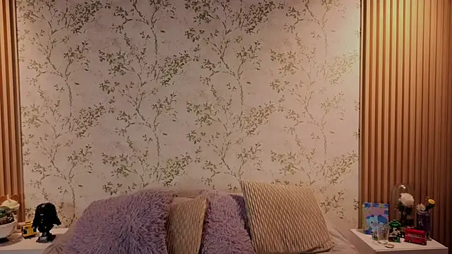 Snapshot of Charlotte__Miller chatting on 05-03-26, 12:42 Charlotte Miller online show from 05-03-26, 12:42
