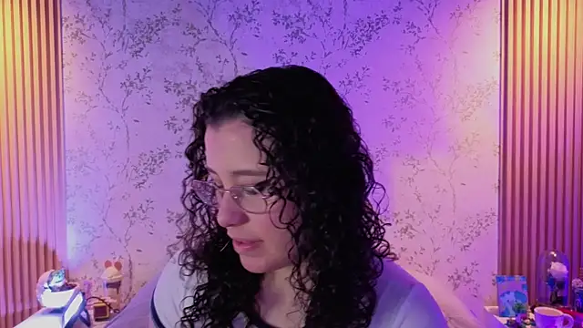 Charlotte  Miller online show from 04-12-26, 12:30