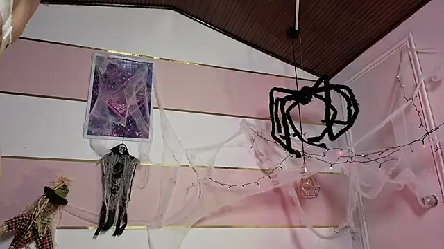 Charlotte  Miller online show from 10-29-25, 12:04