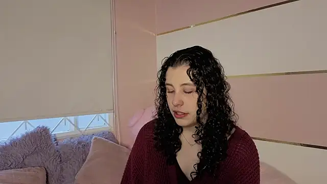 Snapshot of Charlotte__Miller chatting on 10-08-25, 11:34 Charlotte Miller online show from 10-08-25, 11:34
