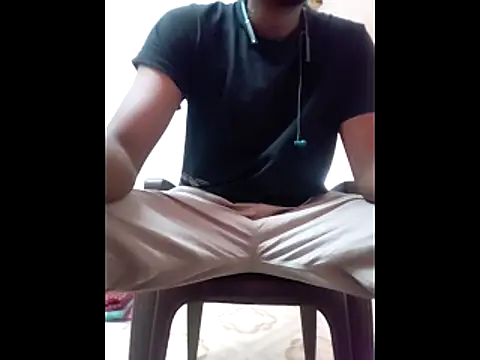 Snapshot of akshaybaroda chatting on 12-20-25, 09:01 akshaybaroda online show from 12-20-25, 09:01