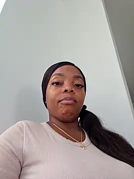 Snapshot of Sade_summer chatting on 05-13-26, 03:30 Sade summer online show from 05-13-26, 03:30