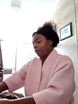 Snapshot of Sade_summer chatting on 01-29-25, 04:41 Sade summer online show from 01-29-25, 04:41