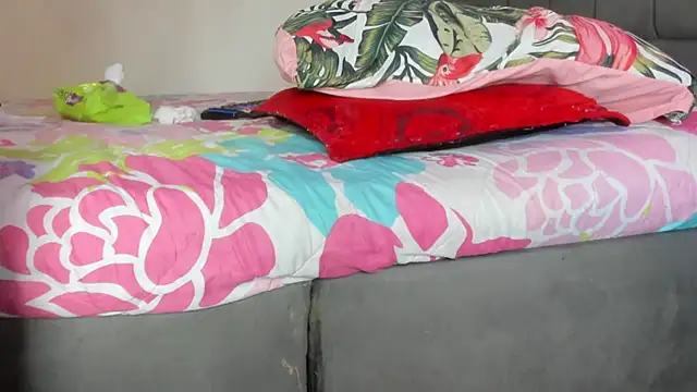 Snapshot of crazyangelita65 chatting on 01-10-25, 09:20 crazyangelita65 online show from 01-10-25, 09:20