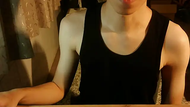 Snapshot of KYU890428 chatting on 05-03-26, 05:38 KYU890428 online show from 05-03-26, 05:38