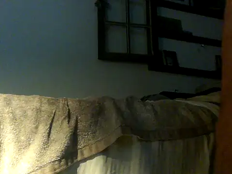 Snapshot of GoloZeusMax chatting on 10-30-25, 09:40 GoloZeusMax online show from 10-30-25, 09:40