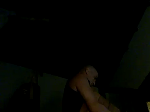 Snapshot of GoloZeusMax chatting on 11-02-25, 10:48 GoloZeusMax online show from 11-02-25, 10:48