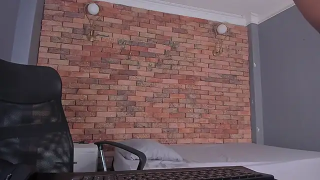 adam piarse01 online show from 02-06-26, 06:09