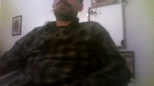 Patrickhound online show from 11-22-25, 01:26