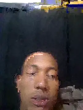 Snapshot of EmiroAndr3S chatting on 10-05-25, 09:16 EmiroAndr3S online show from 10-05-25, 09:16