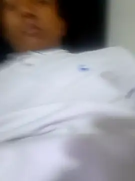 Snapshot of EmiroAndr3S chatting on 11-20-25, 12:22 EmiroAndr3S online show from 11-20-25, 12:22