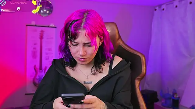  zephyr  online show from 10-02-25, 03:43