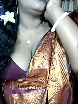 YERY HOT online show from 10-31-25, 06:37