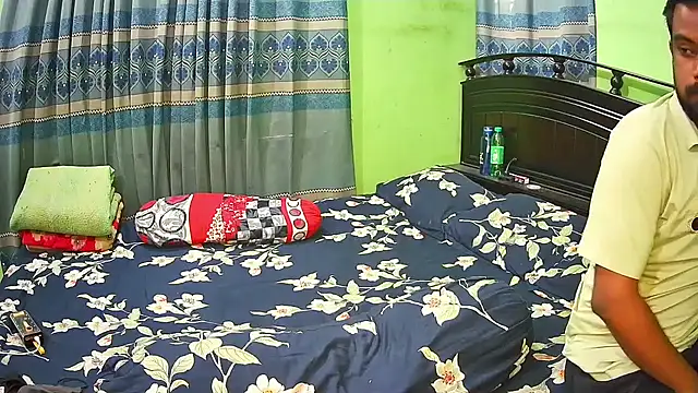 Hot Nila online show from 11-13-25, 02:15