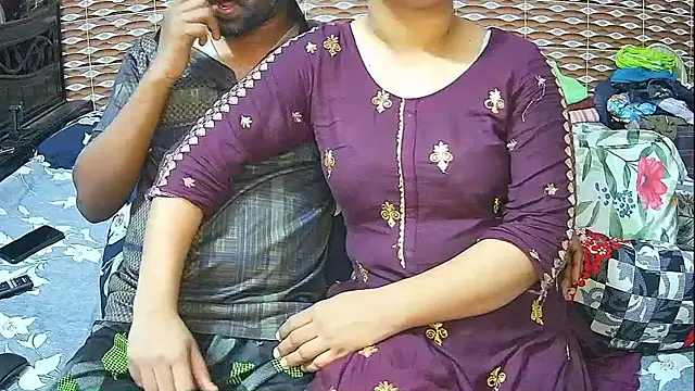 Hot Nila online show from 04-11-26, 03:03