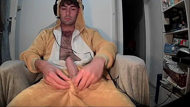 onesieboyx online show from 11-13-25, 05:50