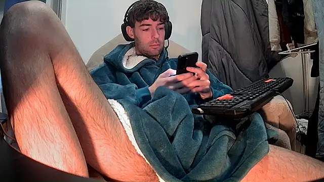 onesieboyx online show from 01-20-25, 01:53