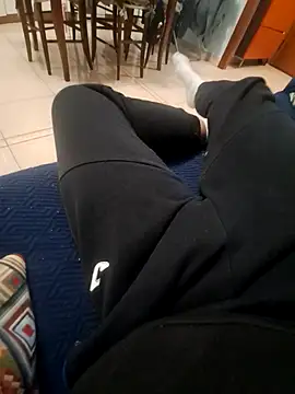 twooloverss online show from 12-14-25, 08:03