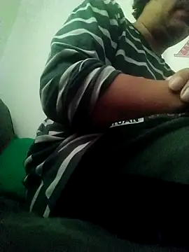 Snapshot of escorpio50jt chatting on 10-23-25, 11:31 escorpio50jt online show from 10-23-25, 11:31