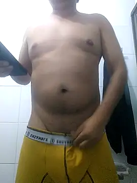 Snapshot of escorpio50jt chatting on 10-05-25, 04:36 escorpio50jt online show from 10-05-25, 04:36