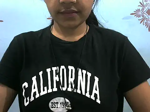 Snapshot of Misha_Sweett chatting on 04-15-26, 10:43 Misha Sweett online show from 04-15-26, 10:43