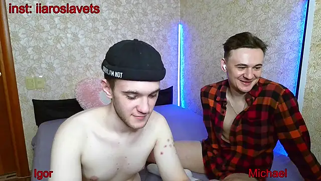 Snapshot of michael_sexdevil chatting on 02-04-25, 12:22 michael sexdevil online show from 02-04-25, 12:22