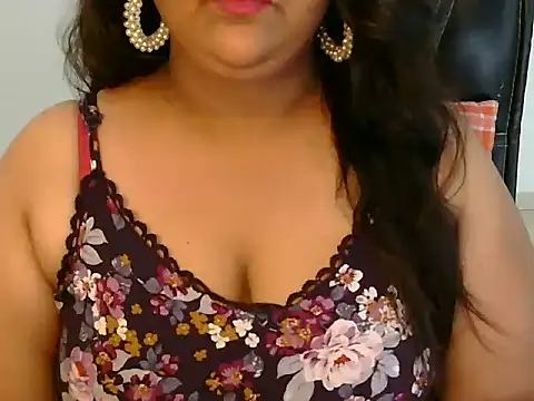 Snapshot of Jenny_lovee chatting on 06-01-26, 11:21 Jenny lovee online show from 06-01-26, 11:21