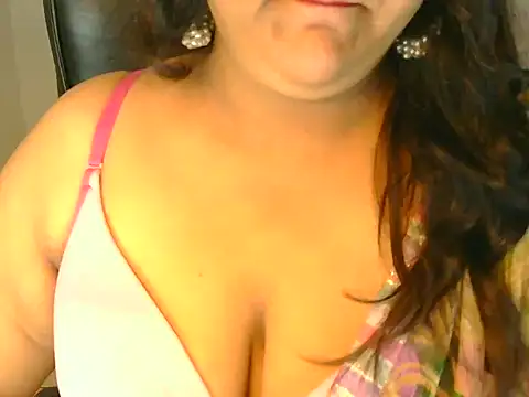 Snapshot of Jenny_lovee chatting on 07-31-26, 11:31 Jenny lovee online show from 07-31-26, 11:31