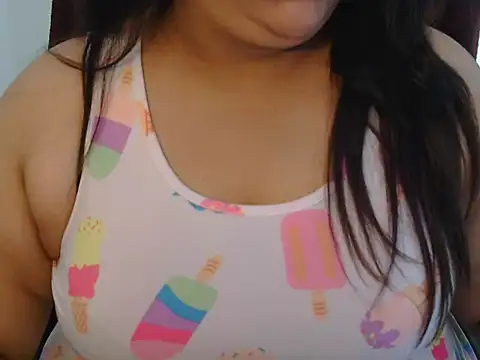 Snapshot of Jenny_lovee chatting on 04-21-26, 11:06 Jenny lovee online show from 04-21-26, 11:06