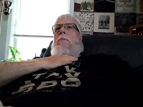 Snapshot of Futura_intx chatting on 09-12-25, 07:35 Futura intx online show from 09-12-25, 07:35