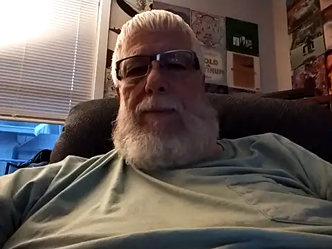 Snapshot of Futura_intx chatting on 09-18-25, 12:13 Futura intx online show from 09-18-25, 12:13