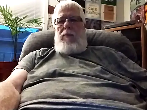 Snapshot of Futura_intx chatting on 09-30-25, 12:16 Futura intx online show from 09-30-25, 12:16