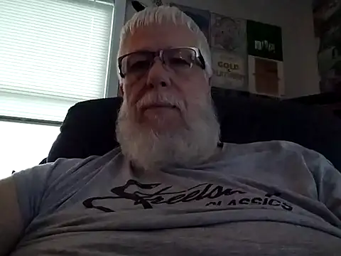 Snapshot of Futura_intx chatting on 09-14-25, 07:03 Futura intx online show from 09-14-25, 07:03
