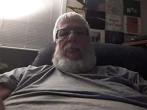 Snapshot of Futura_intx chatting on 09-22-25, 01:55 Futura intx online show from 09-22-25, 01:55