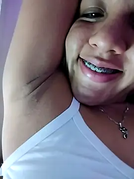 Snapshot of lucianamorales chatting on 01-12-25, 08:04 lucianamorales online show from 01-12-25, 08:04