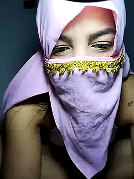 Snapshot of lucianamorales chatting on 03-02-25, 03:45 lucianamorales online show from 03-02-25, 03:45