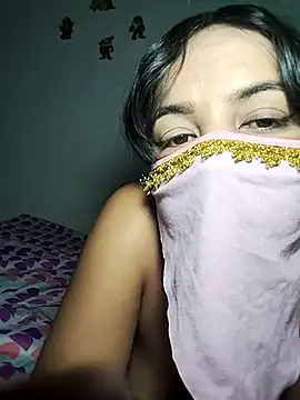 Snapshot of lucianamorales chatting on 03-18-25, 03:23 lucianamorales online show from 03-18-25, 03:23