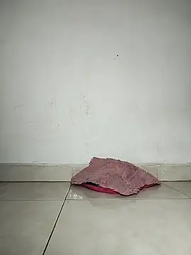 Snapshot of lucianamorales chatting on 02-17-25, 05:23 lucianamorales online show from 02-17-25, 05:23