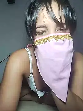 Snapshot of lucianamorales chatting on 01-26-25, 02:24 lucianamorales online show from 01-26-25, 02:24