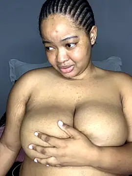 Snapshot of sexytinashe21 chatting on 10-19-25, 05:59 sexytinashe21 online show from 10-19-25, 05:59