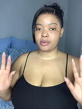 Snapshot of sexytinashe21 chatting on 09-27-25, 06:14 sexytinashe21 online show from 09-27-25, 06:14