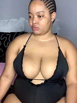 Snapshot of sexytinashe21 chatting on 10-15-25, 07:33 sexytinashe21 online show from 10-15-25, 07:33